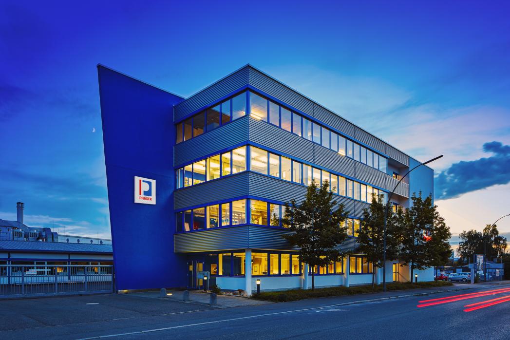Pfinder KG Böblingen Verwaltungsgebäude